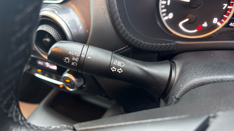 Nissan Juke 1.0 DiG-T 114 N-Connecta 5dr Petrol Hatchback